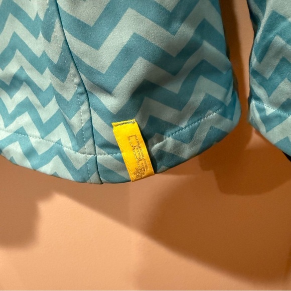 Blue chevron women’s softshell Jacket - Picture 6 of 8